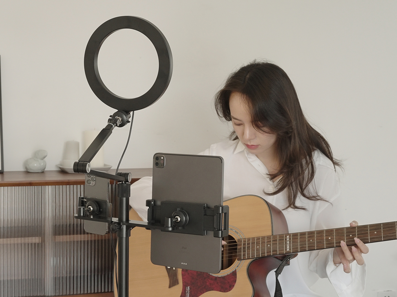viozon 3-in-1 Selfieタブレット&携帯電話ライブスタンド 【公式通販】