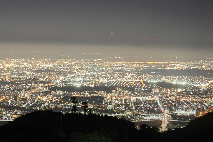 ナイトモードを使って撮影した夜景