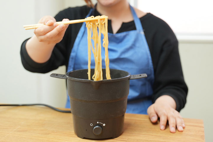 一人暮らしにぴったり! 卓上サイズの「おひとりさま用折りたたみラーメン鍋」