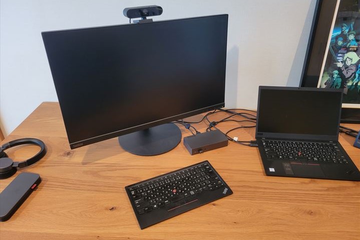 ThinkVision T27i-10は大画面モニターとして便利