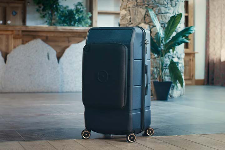 多機能スーツケースKABUTO Black Copper 旅に必要なあらゆる機能を搭載した無敵のスーツケース「KABUTO