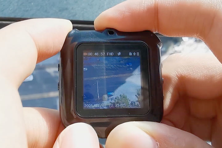 ディスプレイ付超小型カメラ　Recorder-V9 最大3時間録画！ わずか31gのディスプレイ付き小型カメラ「Recorda-V9