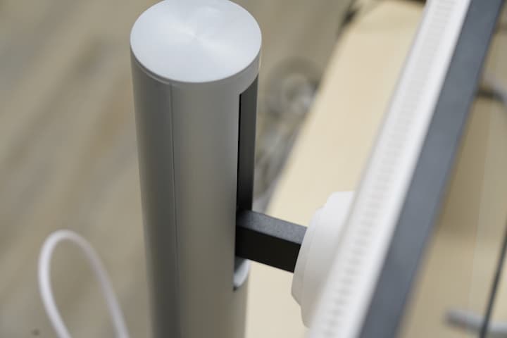 PCモニターの昇降機能