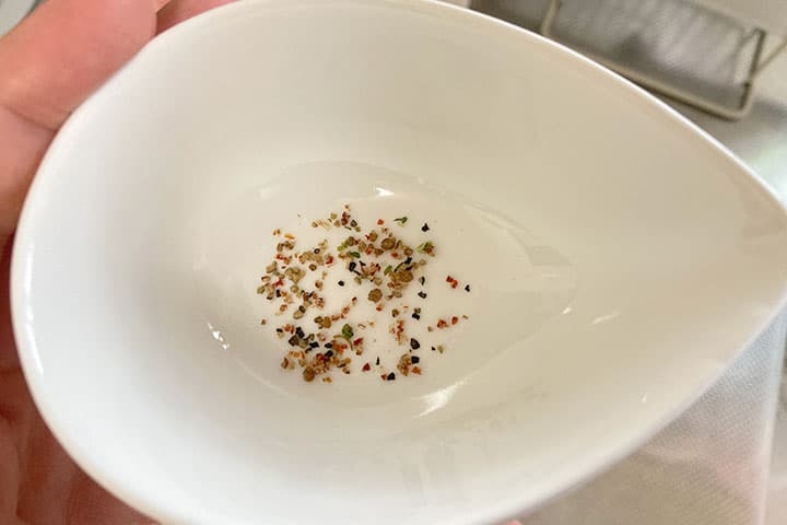 黒瀬スパイスの中身のアップ