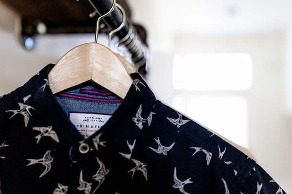 シワのないシャツの写真