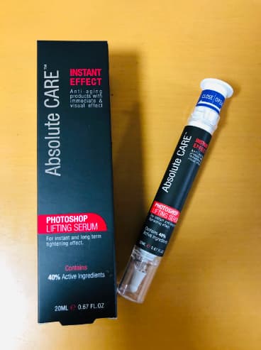 フォトショップリフティングセラムと外箱の写真