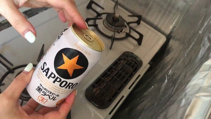 キッチンにある缶ビール