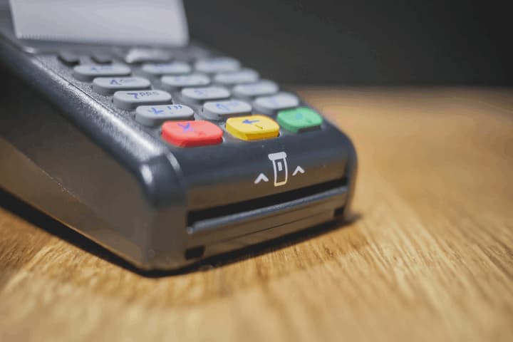 クレジットカードの端末機