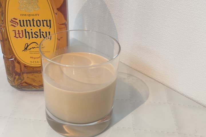 ウイスキーのコーヒー、カフェオレアレンジの画像