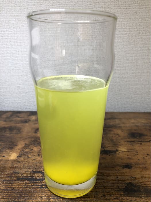 アルフェ ビューティコンク<パウダー>を投入した水の写真