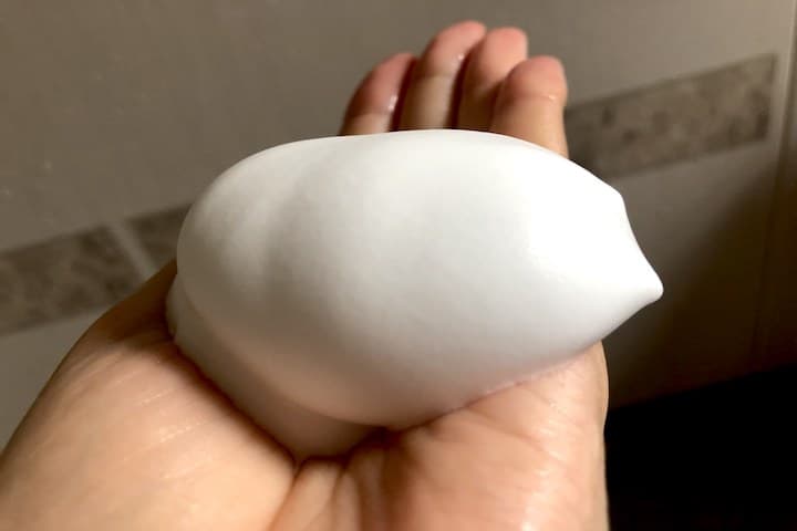 ルメント スパークリングオイル クレンジング＆シャンプーの泡の写真