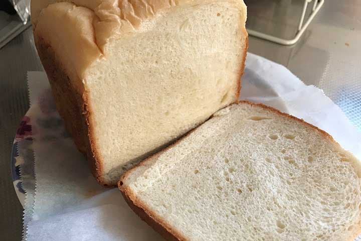 ホームベーカリーで作る食パンレシピ カットされた食パン