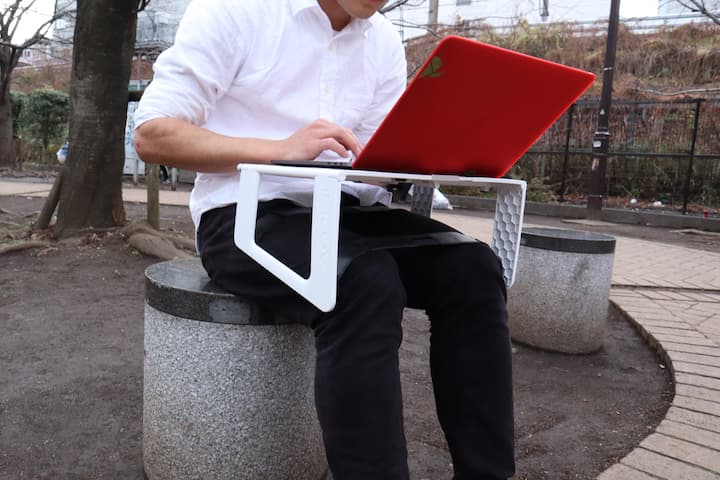 [ベンチで使っている画像]