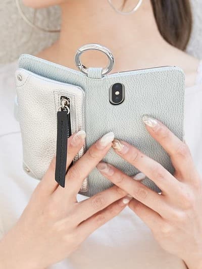 革の手帳型ケース