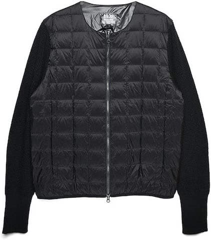 黒いインナーダウン