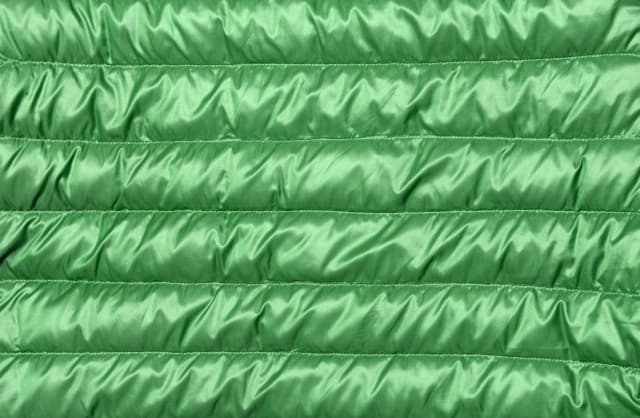 緑色のインナーダウン