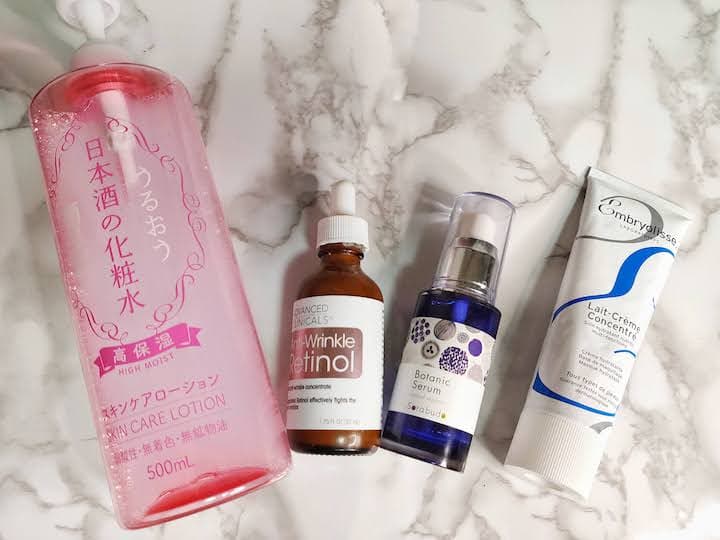 スキンケア化粧品の写真