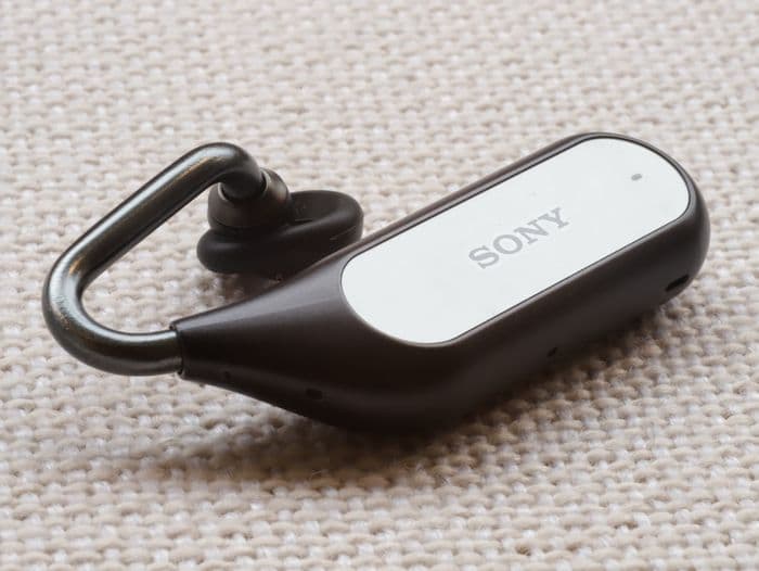 [イヤホン画像変な形だということが伝わるように]