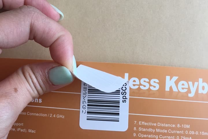 ラベルを剥がす