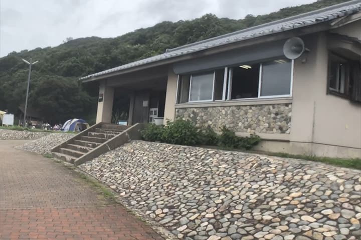 丸山県民サンビーチの管理棟