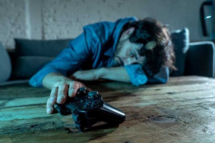 ゲーム酔いで体調を崩してしまったら、せっかくの楽しさも台無しです（イメージ写真）