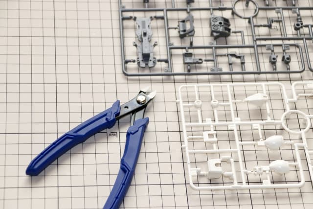 ニッパーとプラモデル