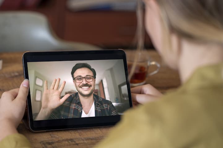 iPadで通話するイメージ