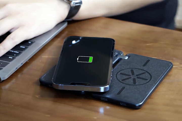 充電もバックアップも！多機能モバイルバッテリー「ANX Duo」 - bouncy