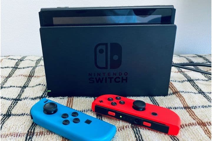 スイッチ本体をドックにセット