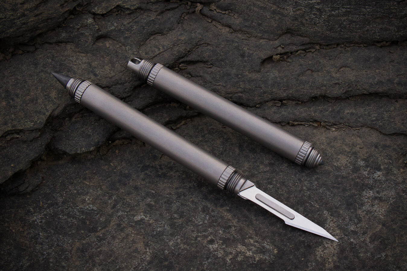 いざって時に活躍！ チタン製のペン型マルチツール「Mantis Pen 