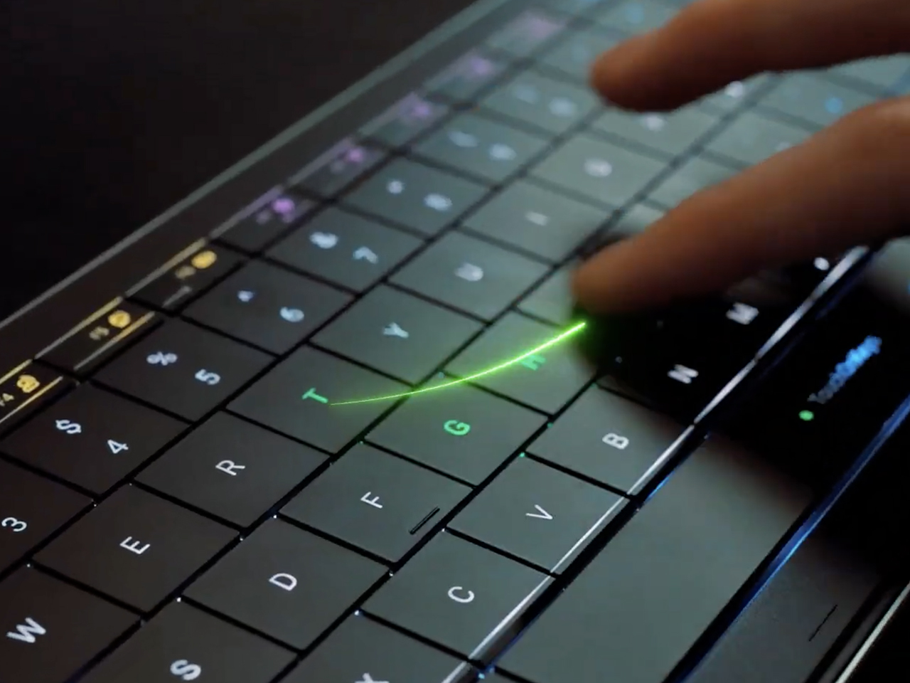 キーをなぞってタッチ操作？ タッチパッド機能搭載のワイヤレス