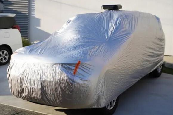 ミニバン​​や大型SUVに、自動で収納されるボディカバー「CARASEE