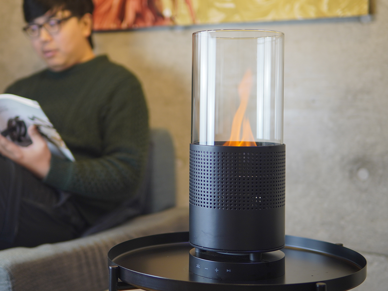 EMBU Flame speaker ポータブルストーブ&スピーカー　アウトドア 炎と音で極上のリラックスタイム？ ミニ暖炉兼スピーカー「EMBU