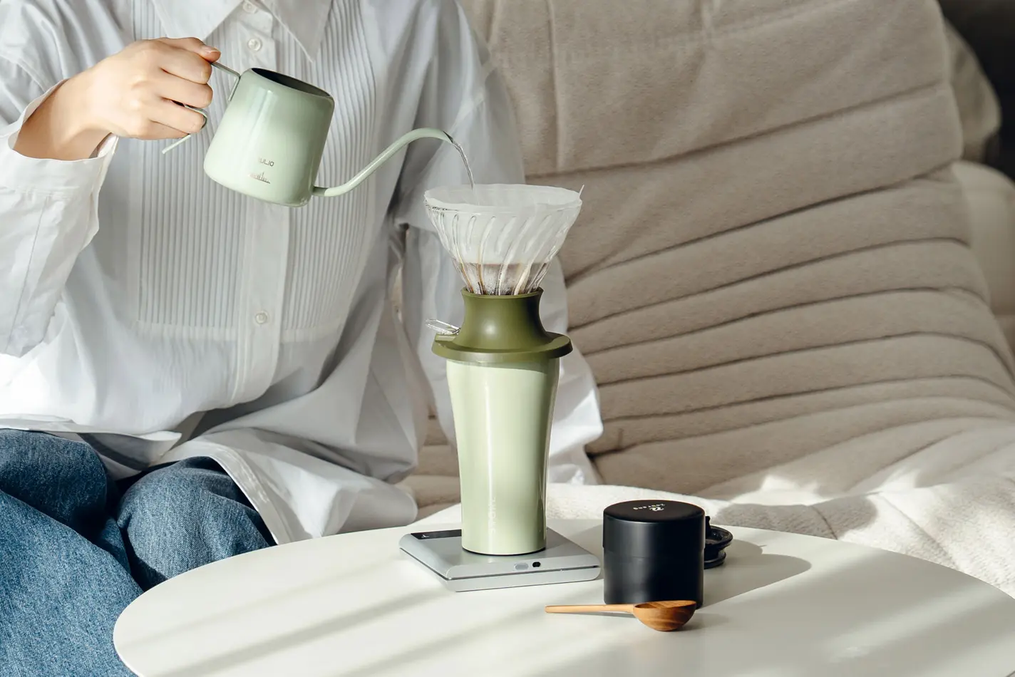 STTOKEとHARIOの限定カラーコラボセット。 どこでも出張バリスタ？「STTOKE＋HARIOドリッパーコラボセット