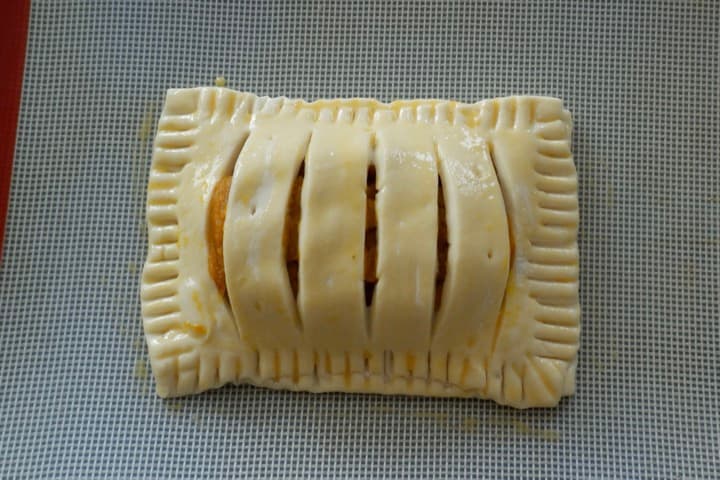 かぼちゃのパイ デュカ風味を調理する様子