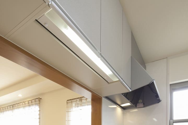 キッチンの流し元灯