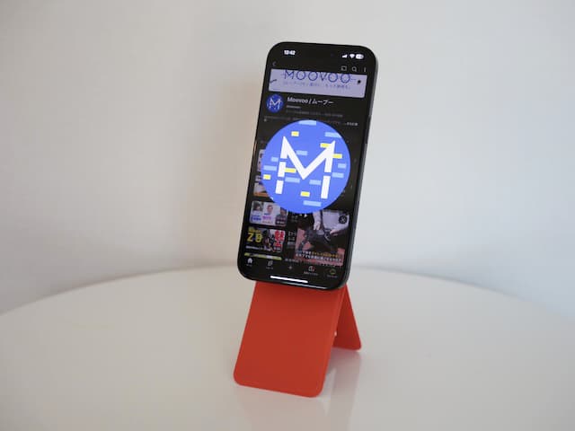スマホスタンドに固定した様子