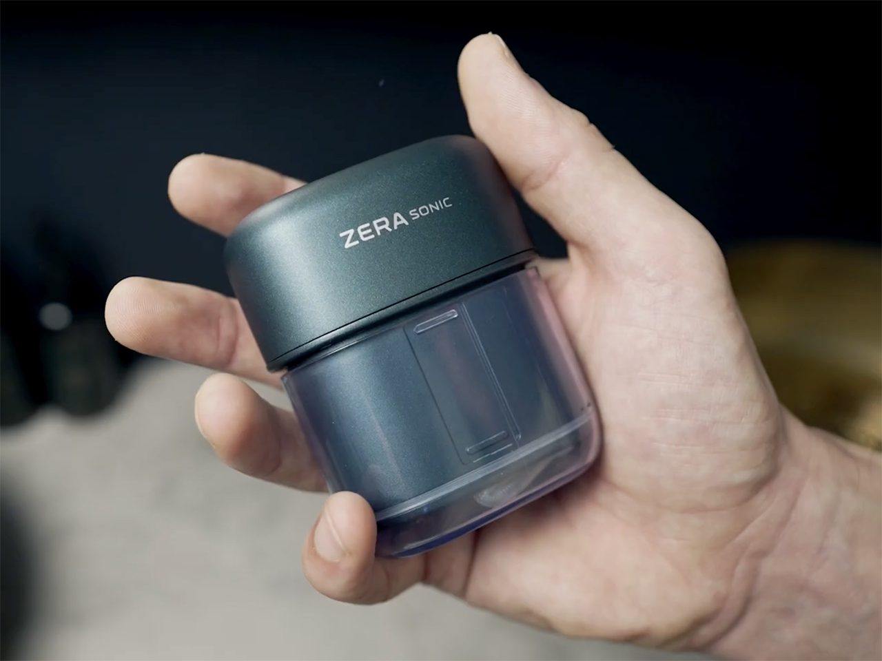 新習慣、外出先で口内ケア！ 持ち歩けるウォーターフロッサー「ZERA