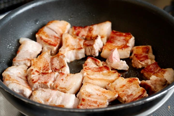 こんがり焼いた豚肉