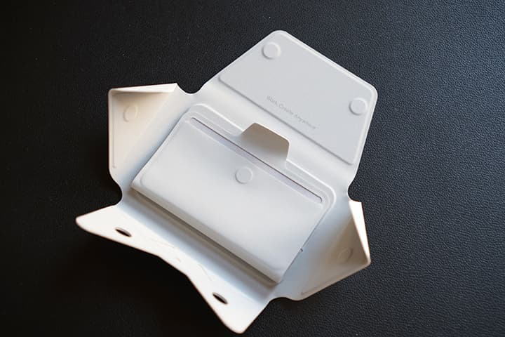 多機能カードケース＆スタンドを開いた状態