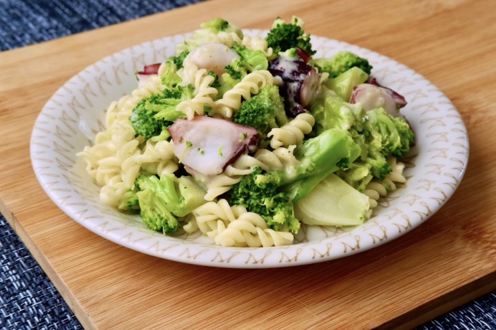 たことブロッコリーのパスタサラダ