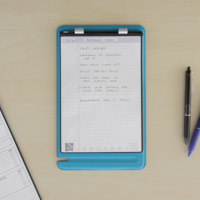 ペンで書いて消せるスマートノートパッド！「Rocketbook Orbit」