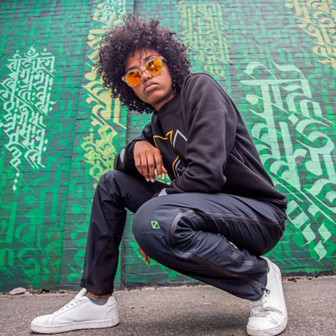 着脱ラクラク！携帯できる防水パンツ「The Cycling Rain Pants」