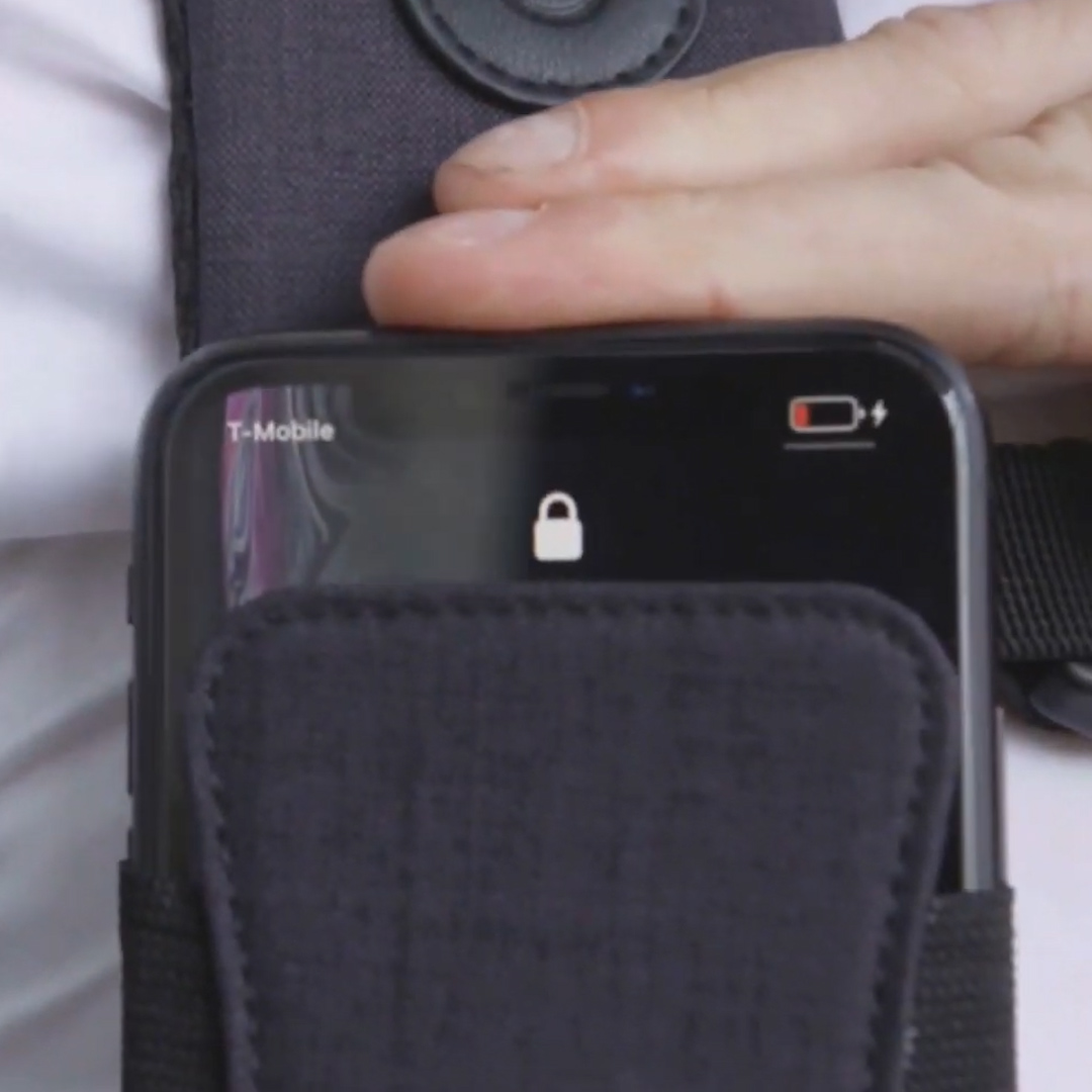 ワイヤレス充電対応！ 欲しい機能がつまった「The Smart-Pack」