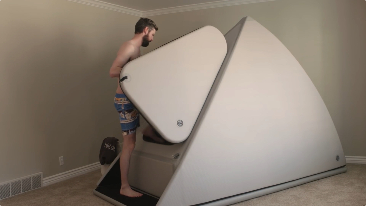自宅で死海を体験？ 浮遊させて癒やすセラピータンク「Zen Float Tank」 bouncy / バウンシー