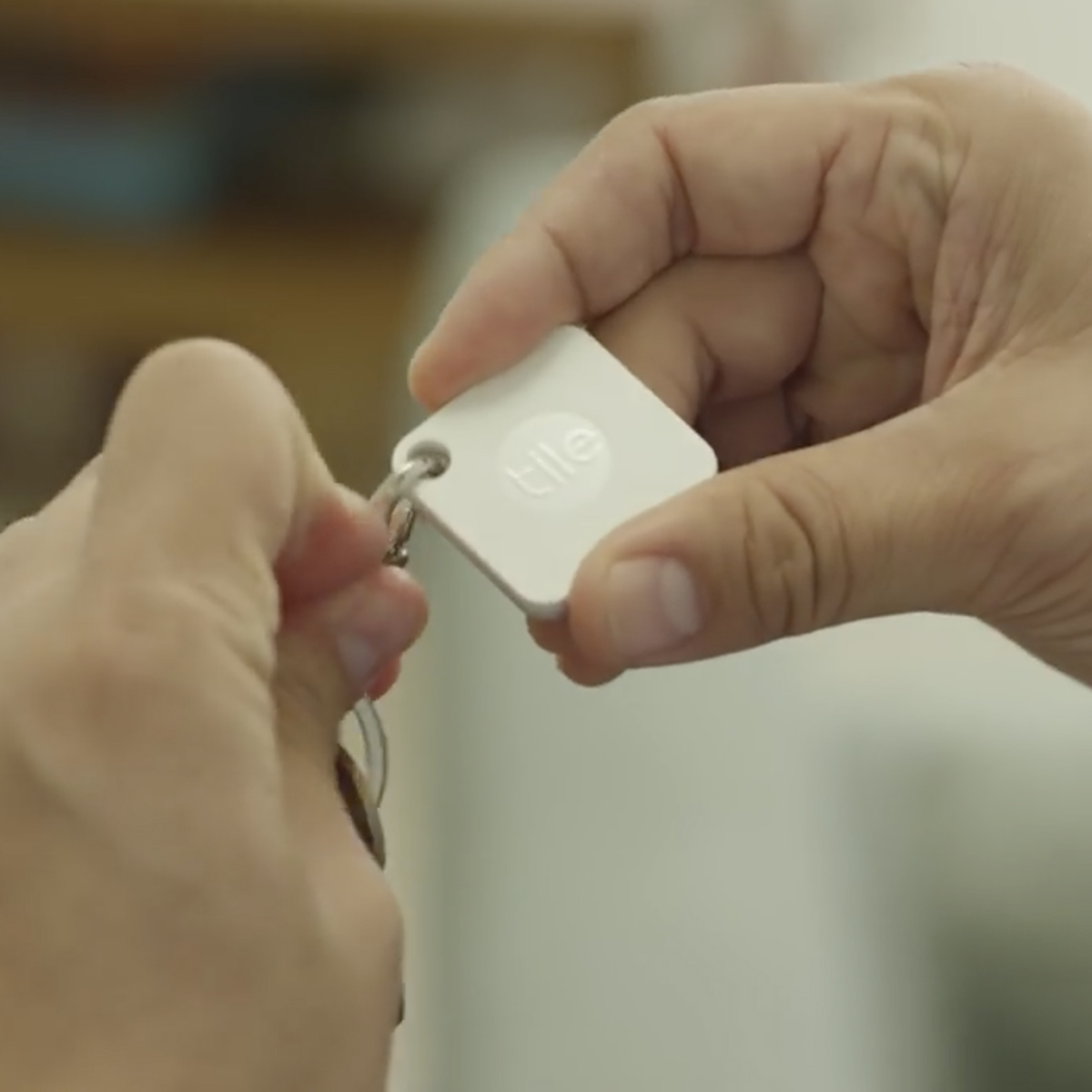 様々な機能で貴重品の紛失を防ぐ頼もしい小型タグ「Tile」