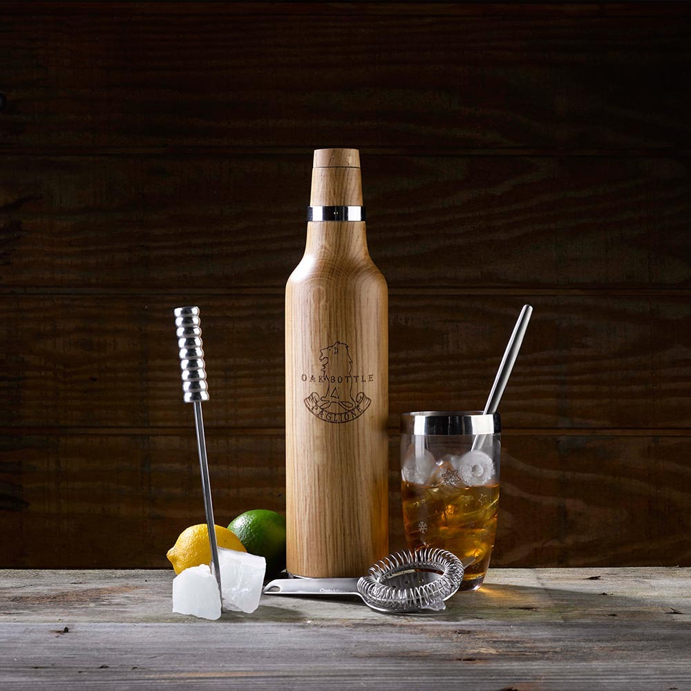 自宅で簡単に熟成ワインを楽しめる魔法のボトル「Oak Bottle