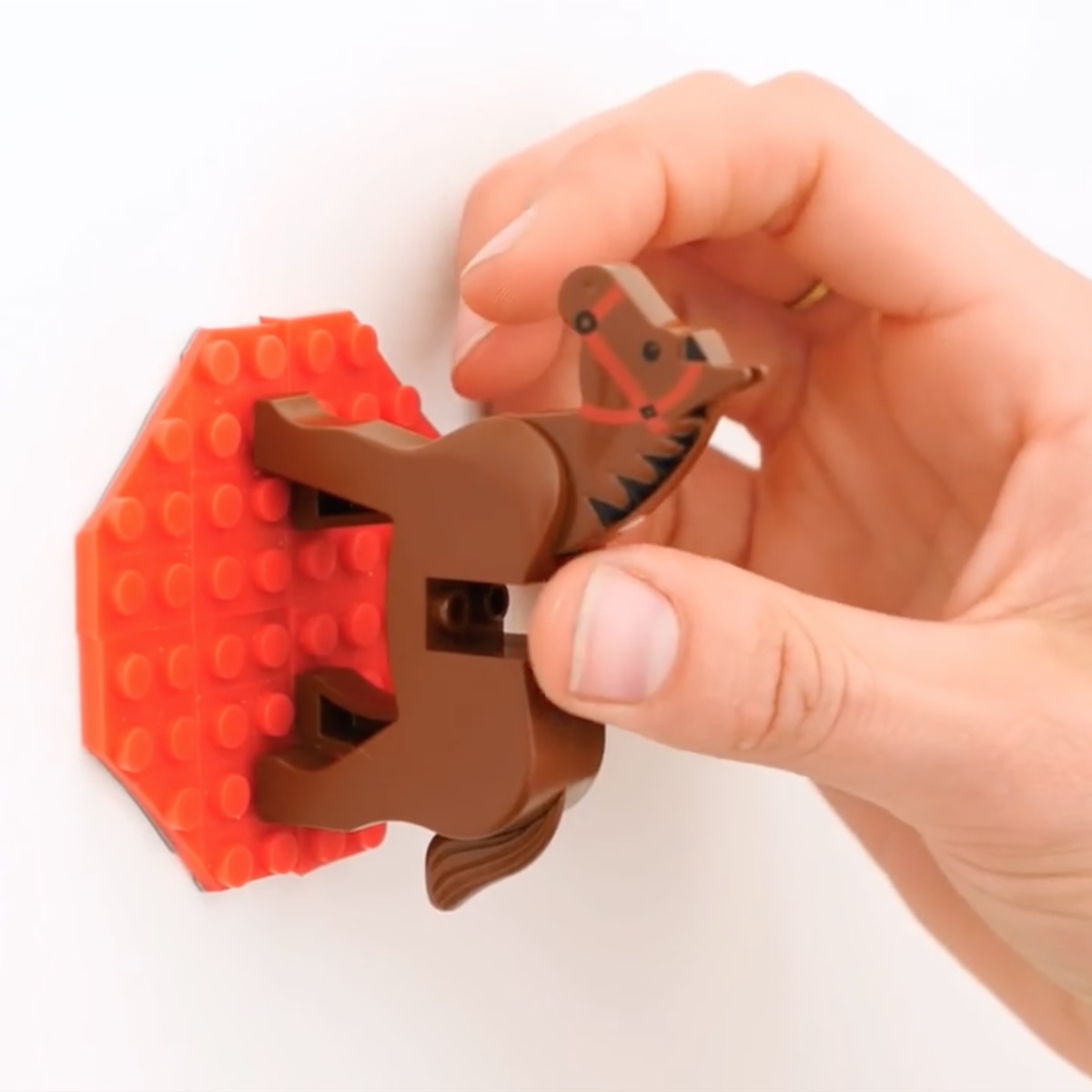 レゴの魅力を拡張する凹凸テープ「Nimuno Loops」