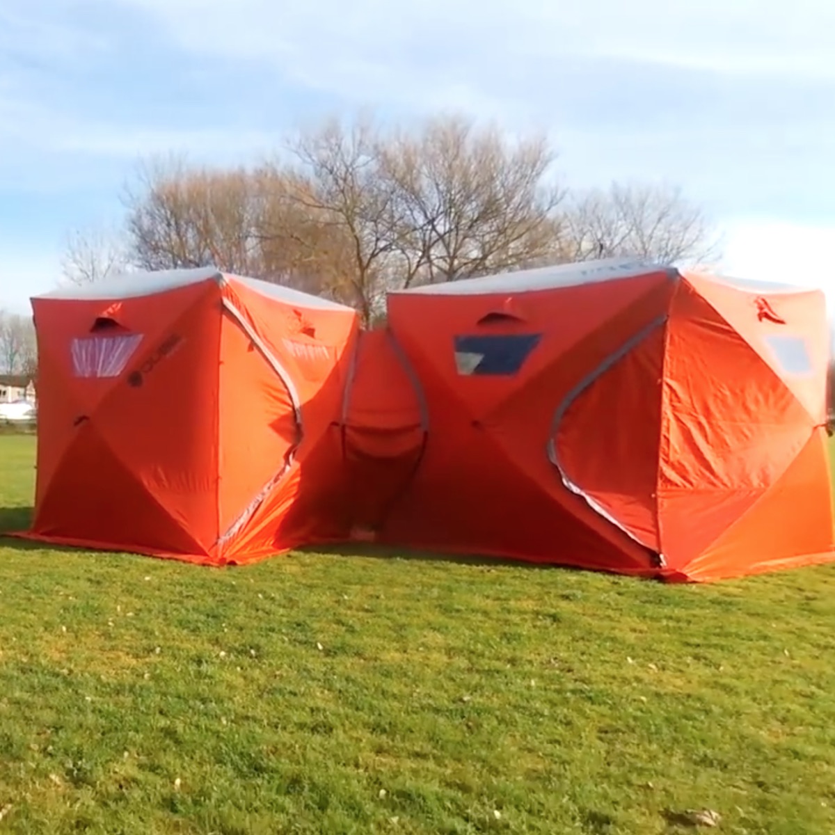 自由自在に拡張できるテント「Qube Tents」