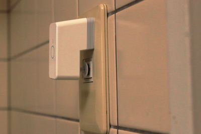 どんなボタンも押してくれる”指ロボット”　『マイクロボットプッシュ』